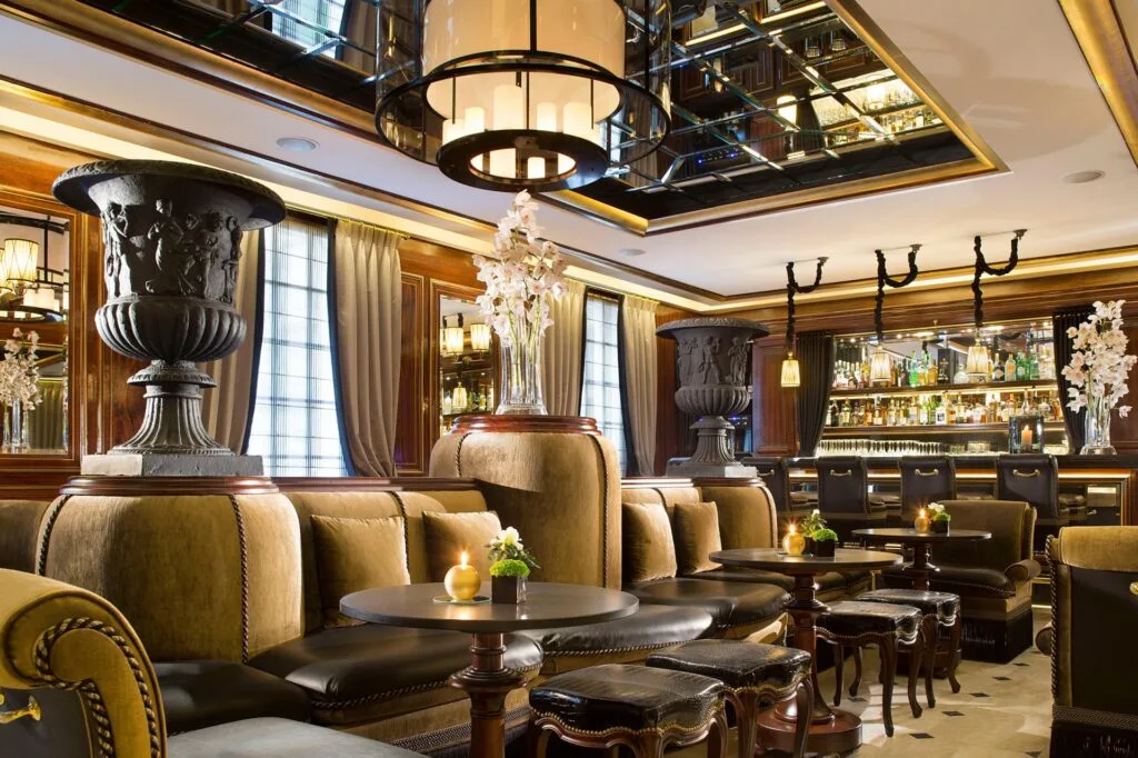 hotel belmont rue bassano paris