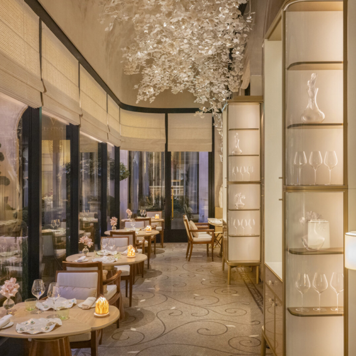 four seasons george v